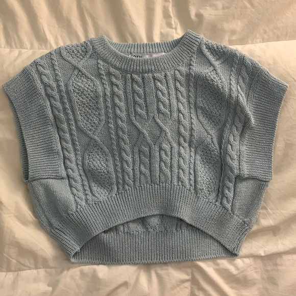 Zara Cable Knit-Vest - Picture 2 of 4
